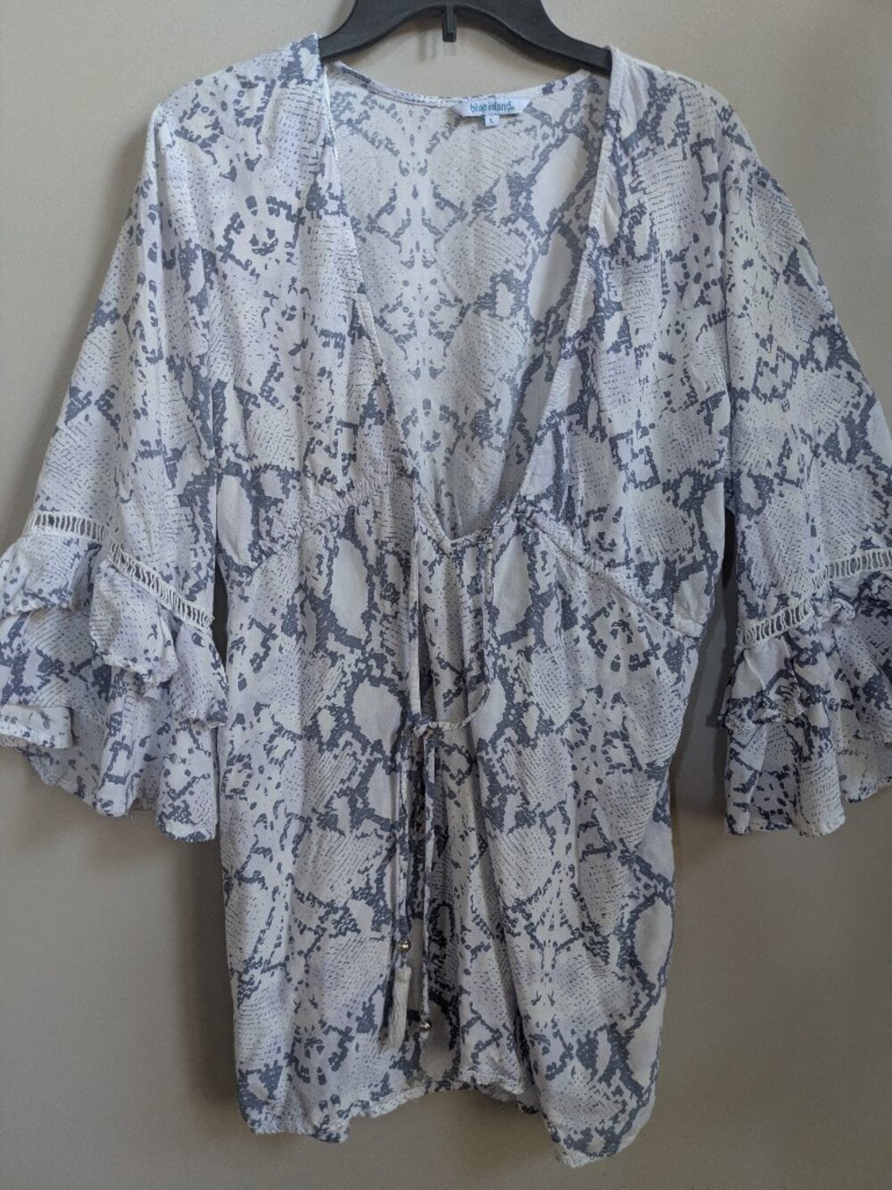 blue island woman L cover up long bell sleeve white gray #284